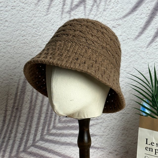 LinYooLi Autumn And Winter New Hollow Knitted Bucket Hat Versatile Face Facial Fisherman Hat Version Simple Warm Basin Hat