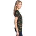 thumbnail image 3 of District Made - Tee-Shirt Col Rond Camouflage Fin pour Femmes, Rose S, 3 of 5