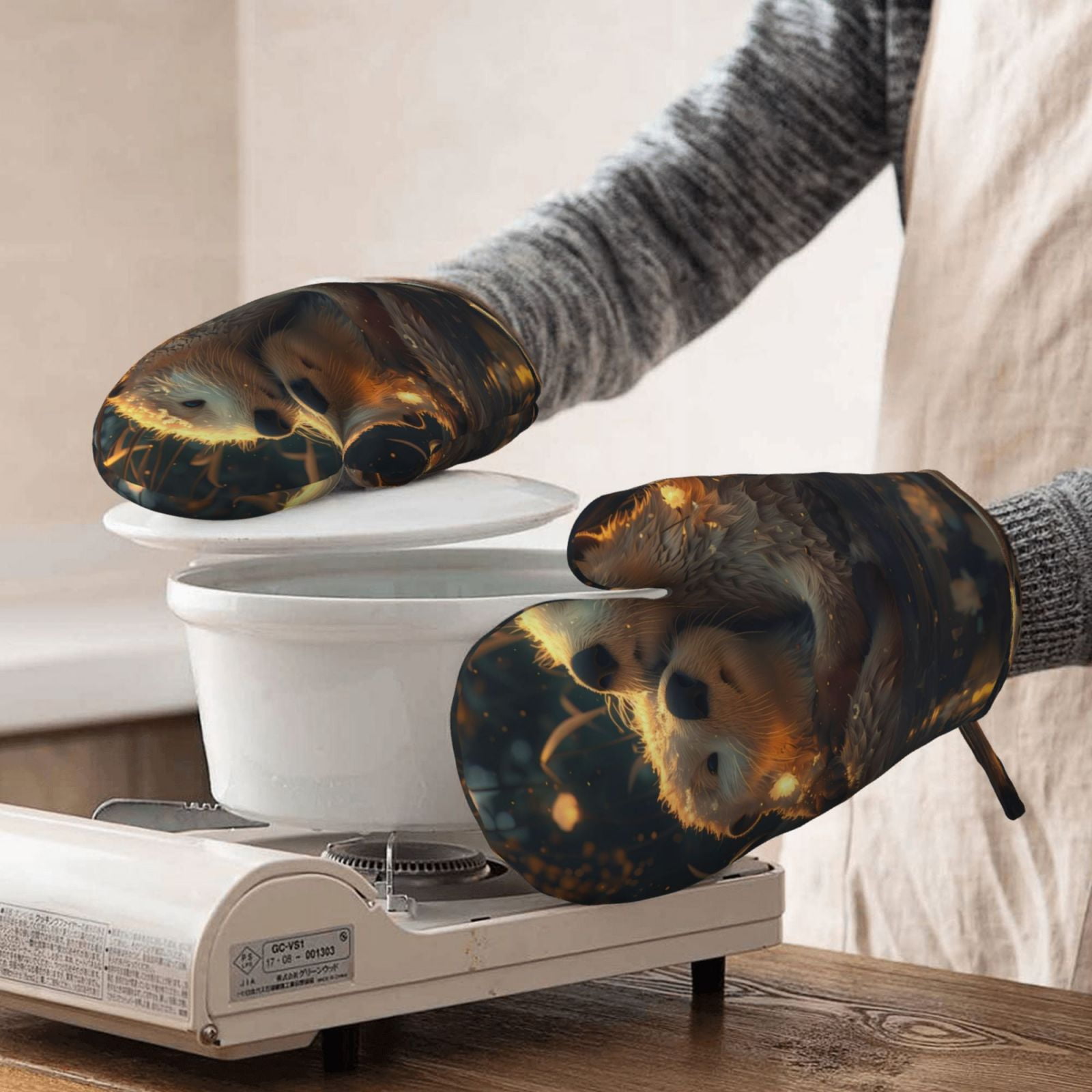 Hirioo Adorable Otter Pair Hug for Silicone Oven Mitts for BBQ, Baking, Cooking, Set of 2, Heat Resistant 260℃, Non-Slip Kitchen Essentials