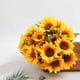 thumbnail image 4 of Paquete de flores artificiales de girasol para decoración de bodas, jardín, hogar, pequeñas flores de girasol para decoración de sala de estar, 4 of 7