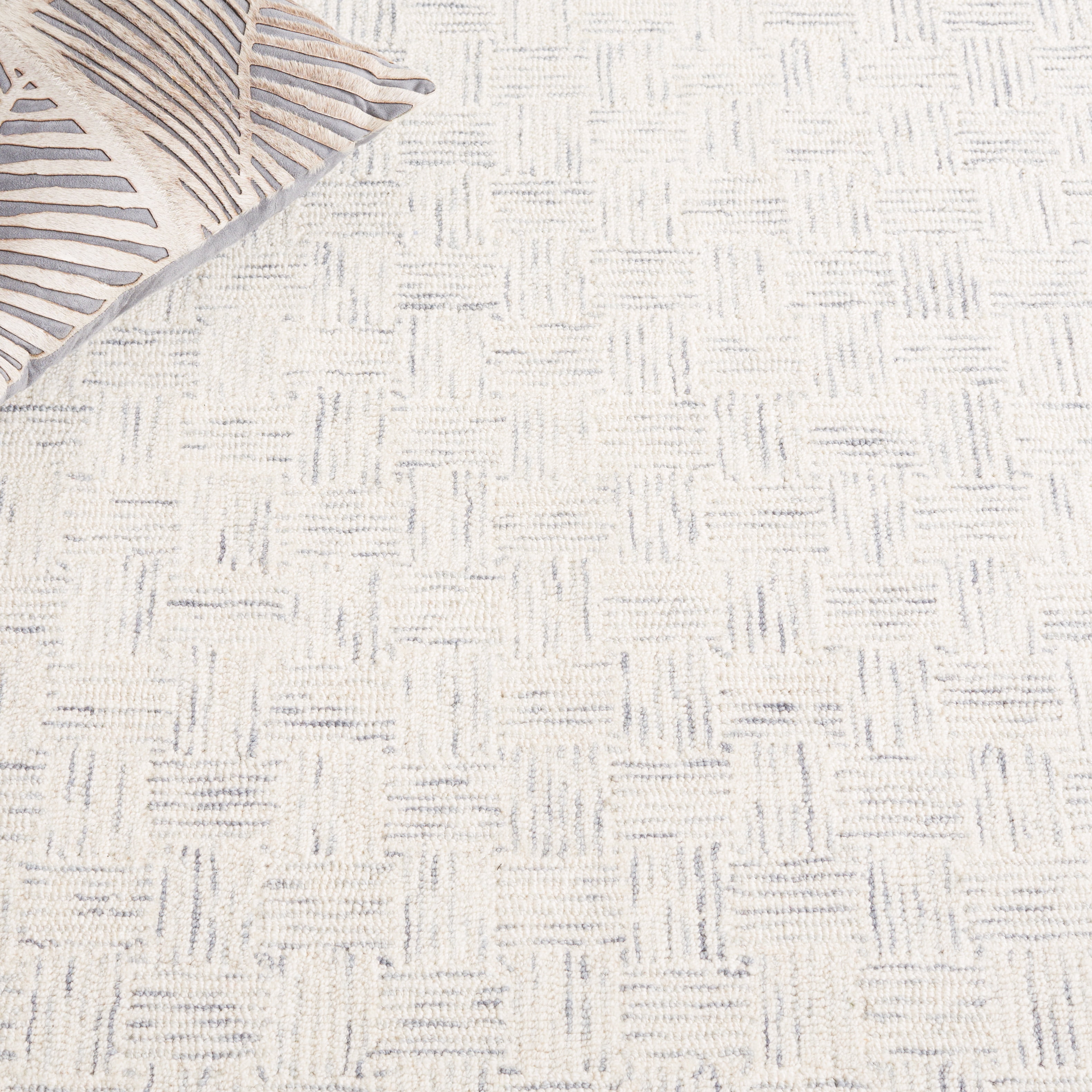 SAFAVIEH Micro-Loop Charlotte Solid Area Rug, Ivory/Grey, 3' x 5'