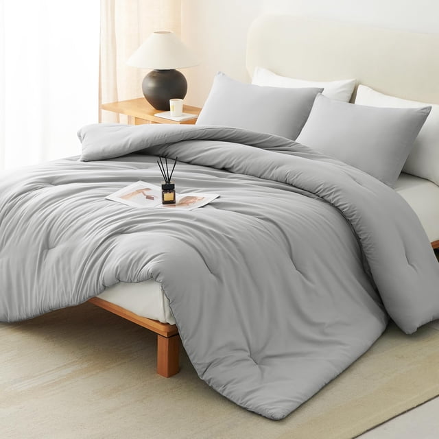 Juego de Edredón King Size CozyLux 3 Piezas Gris Claro Acolchado