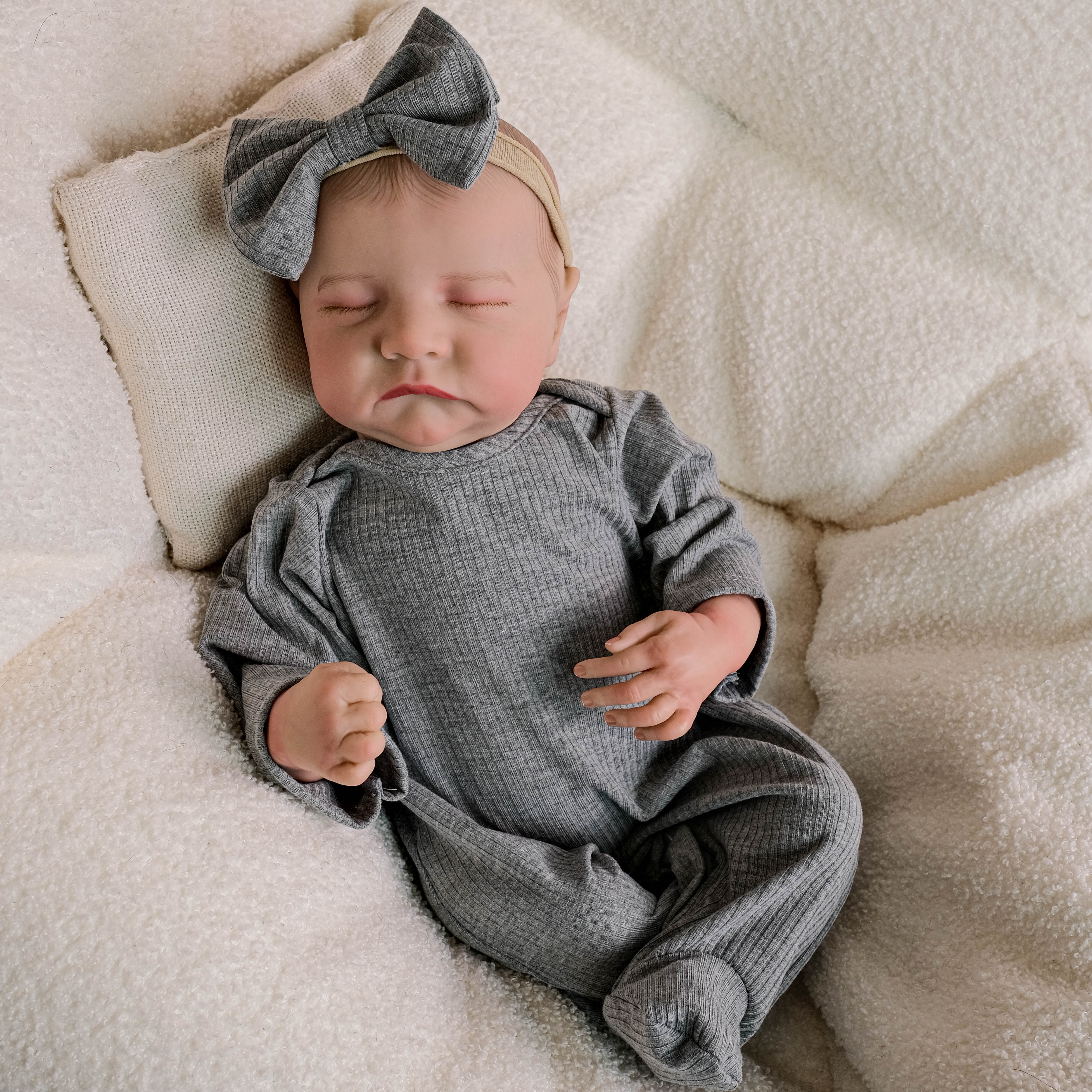 Reborn Baby Dolls Sleeping Boy - 19-inch Cute Soft Cloth Body Realistic Baby Doll Real Life Baby Dolls with Complete Accessories