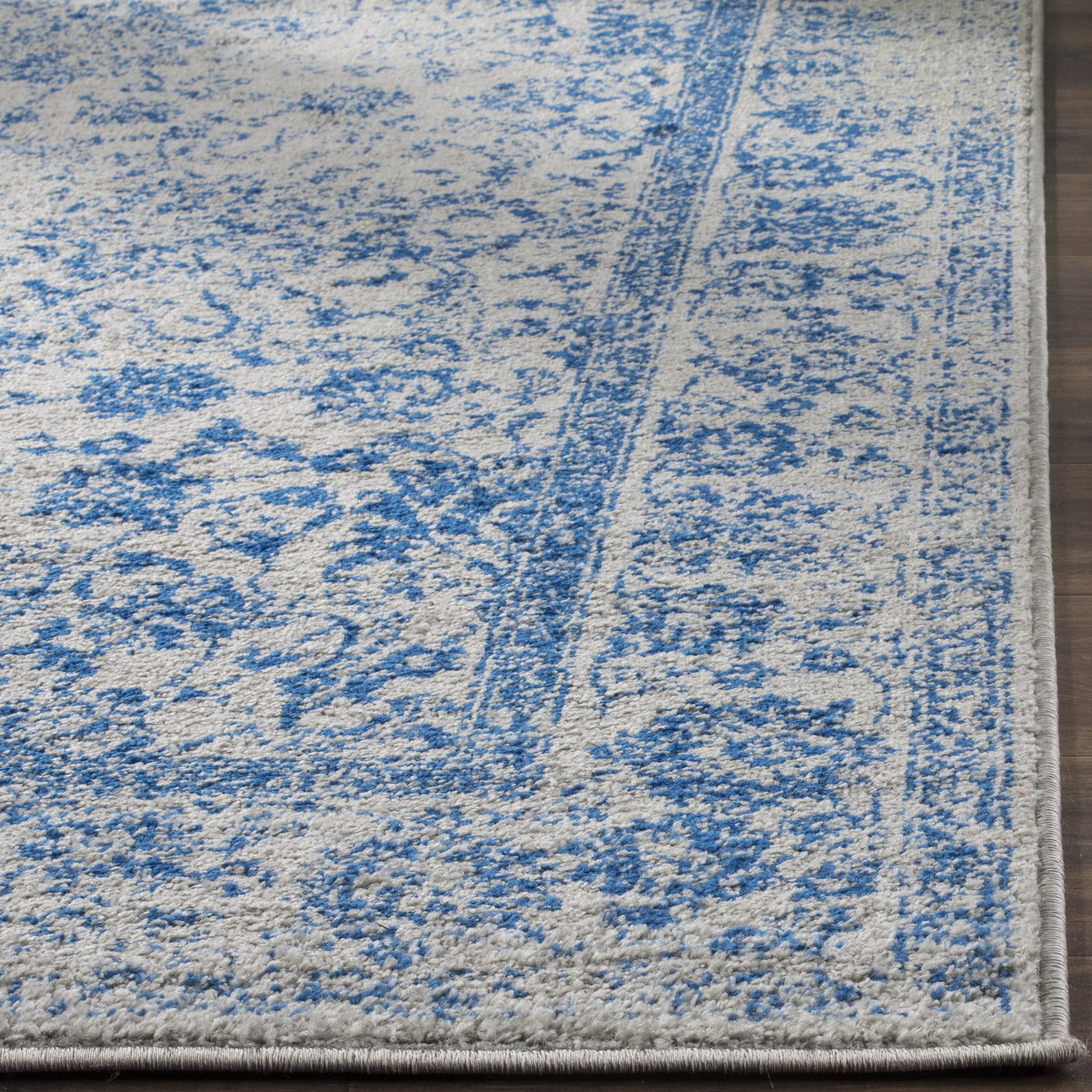 SAFAVIEH Adirondack Wyatt Traditional Distressed Area Rug, Grey/Blue, 5'1" x 7'6" - Transitional Modern Design, Grey & Blue, Ideal for Living Room, Bedroom, Dining Space
