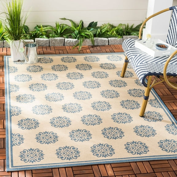 SAFAVIEH Beach House Callahan Geometric Indoor/Outdoor Area Rug Blue/Cream, 4' x 6'