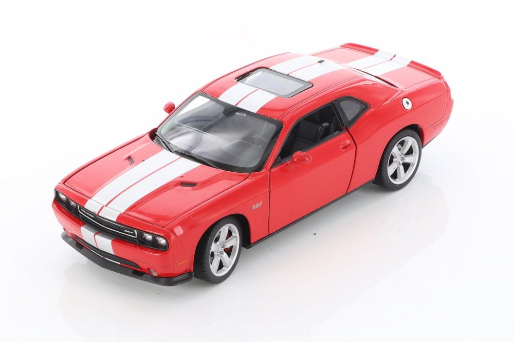 2013 Dodge Challenger SRT, Red Welly 24049/4D 1/24 scale Diecast