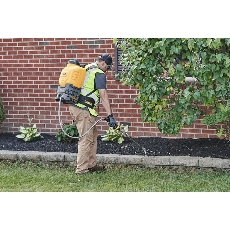 Black and decker 20v backpack sprayer hotsell