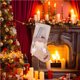 thumbnail image 5 of Fiudx Decoración del hogar Calcetines navideños con copos de nieve, calcetines gruesos y suaves, bolsas de caramelos, adornos navideños, adornos para árboles de Navidad, 5 of 6