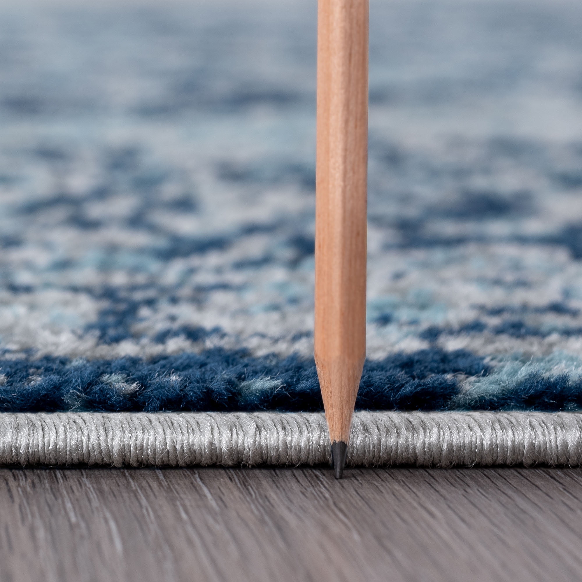 Diamond Contemporary 8' x 10' Blue and Cream Polypropylene Indoor Area Rug