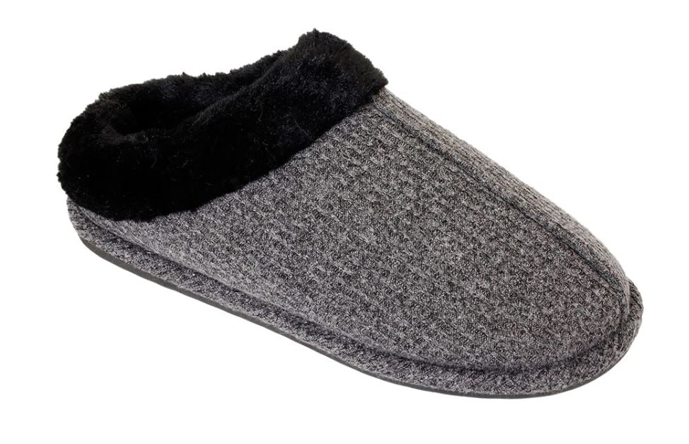 mens cushioned slippers