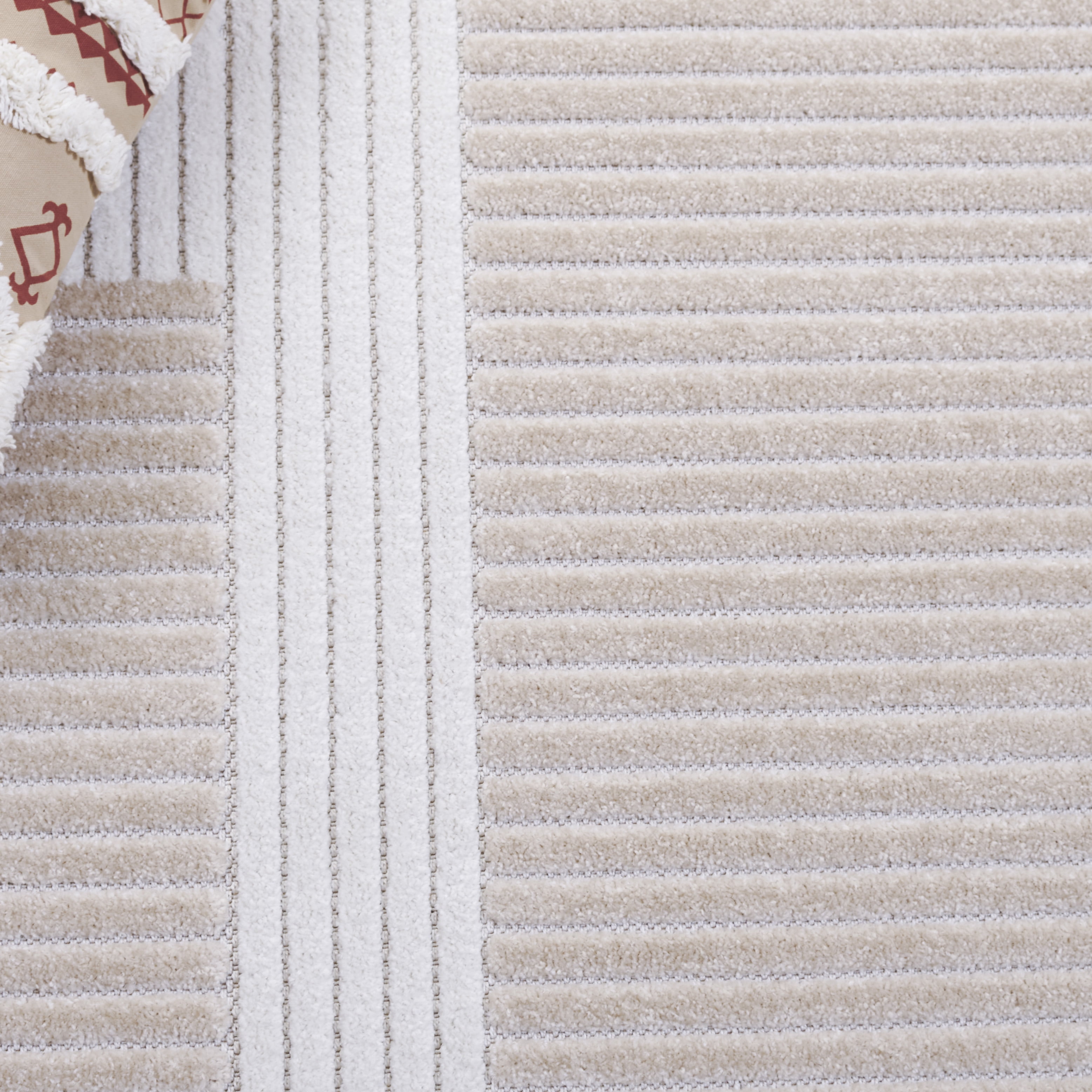 SAFAVIEH Contour Sheeva Geometric Area Rug, Ivory/Beige, 8' x 10'