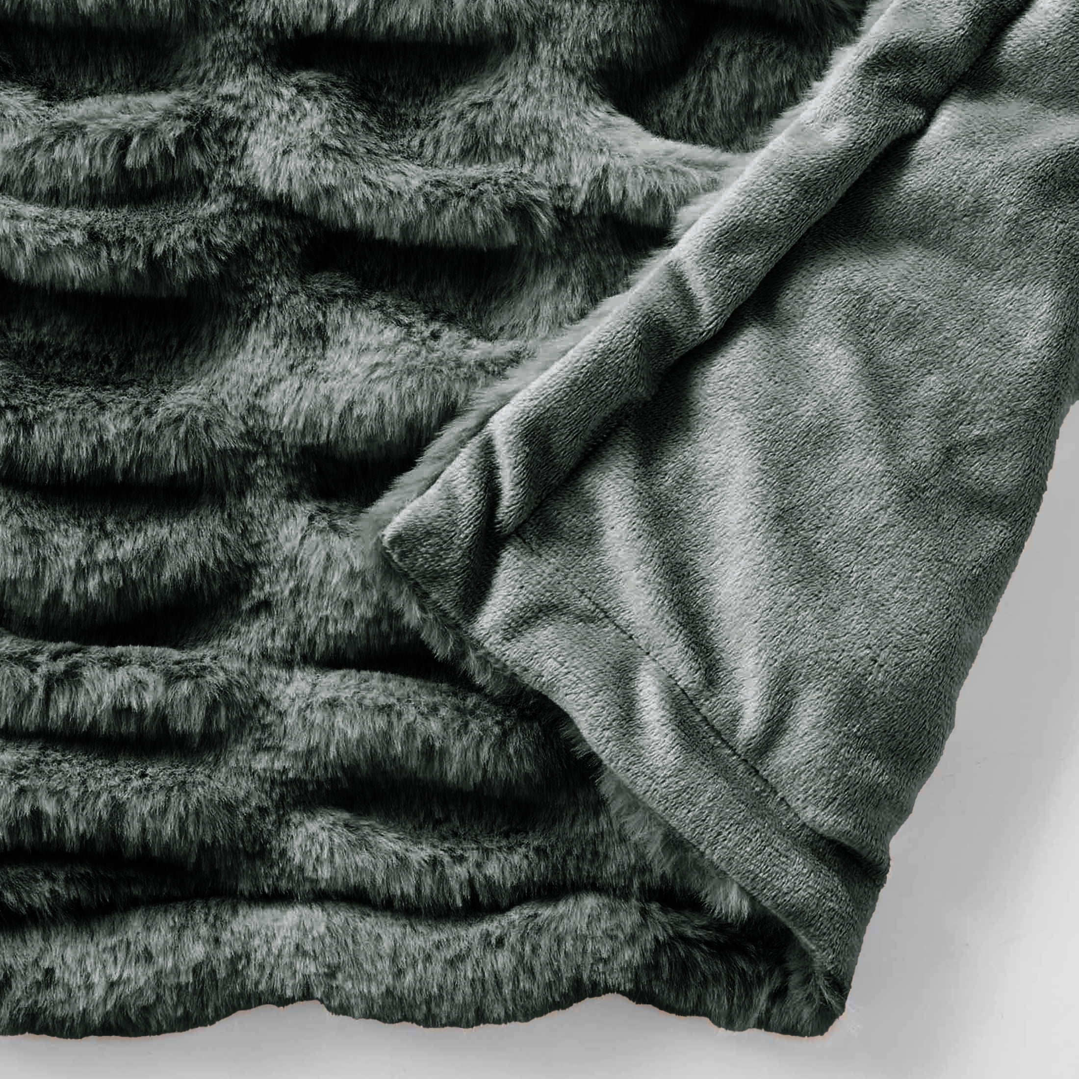 Better Homes & Gardens Gray Ruched Faux Fur Throw, 50" x 72", Adult/Teen