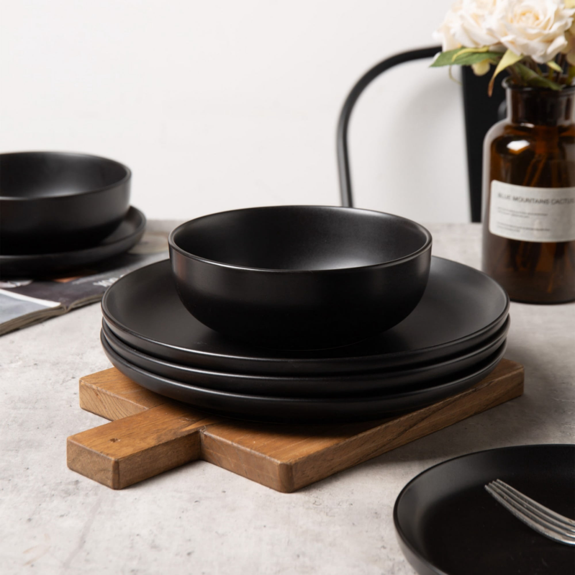 GARITIN 12-Piece Stoneware Dinnerware Set with Mugs, Microwave Dishwasher Safe Chip Resistant Dinner Plates Salad Plates Cereal Bowls, Stackable Matte Glaze Kitchenware Service for 3, Black