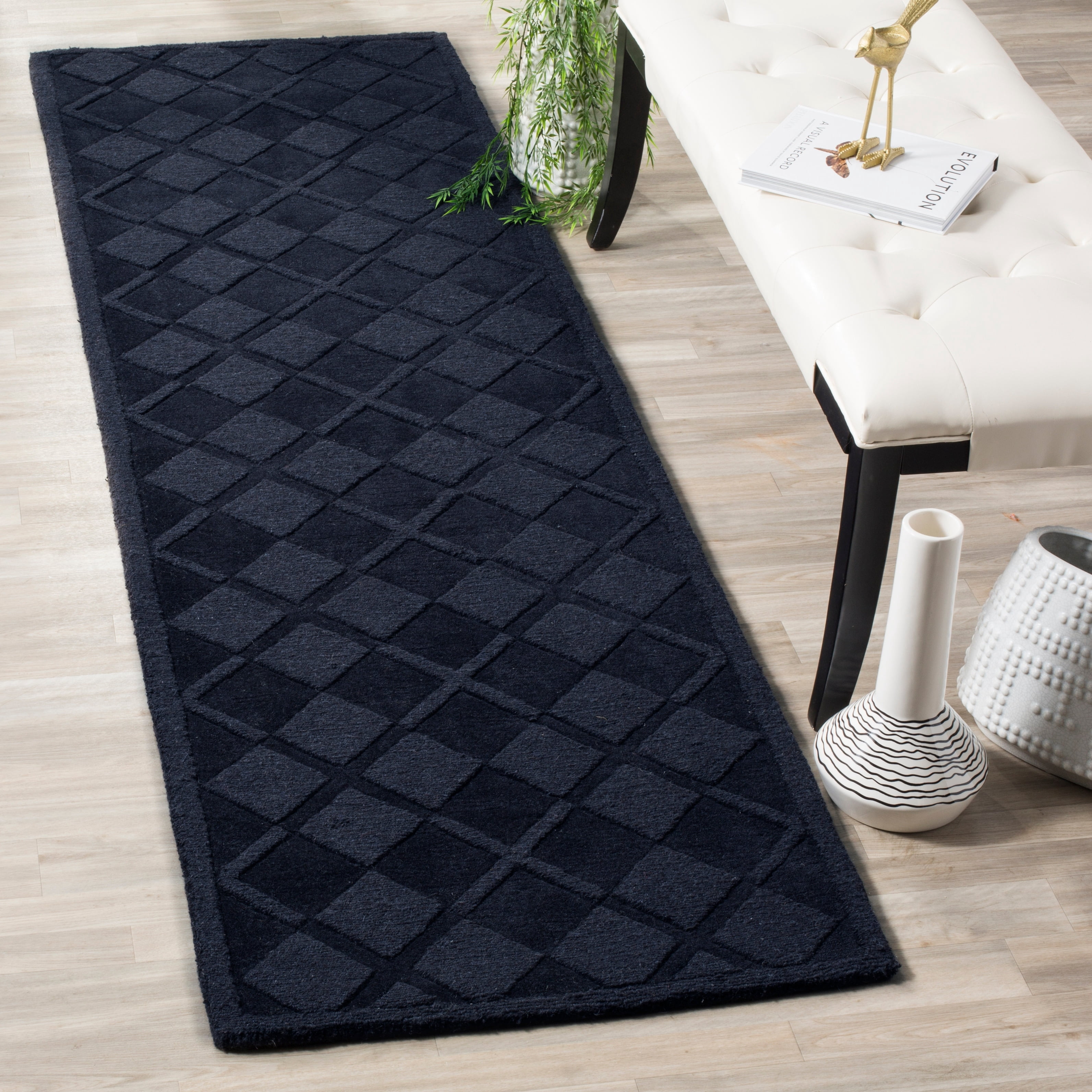 SAFAVIEH Martha Stewart Argyle Geometric Checkered Wool Runner Rug, Ohio Buckeye, 2'3"x8'