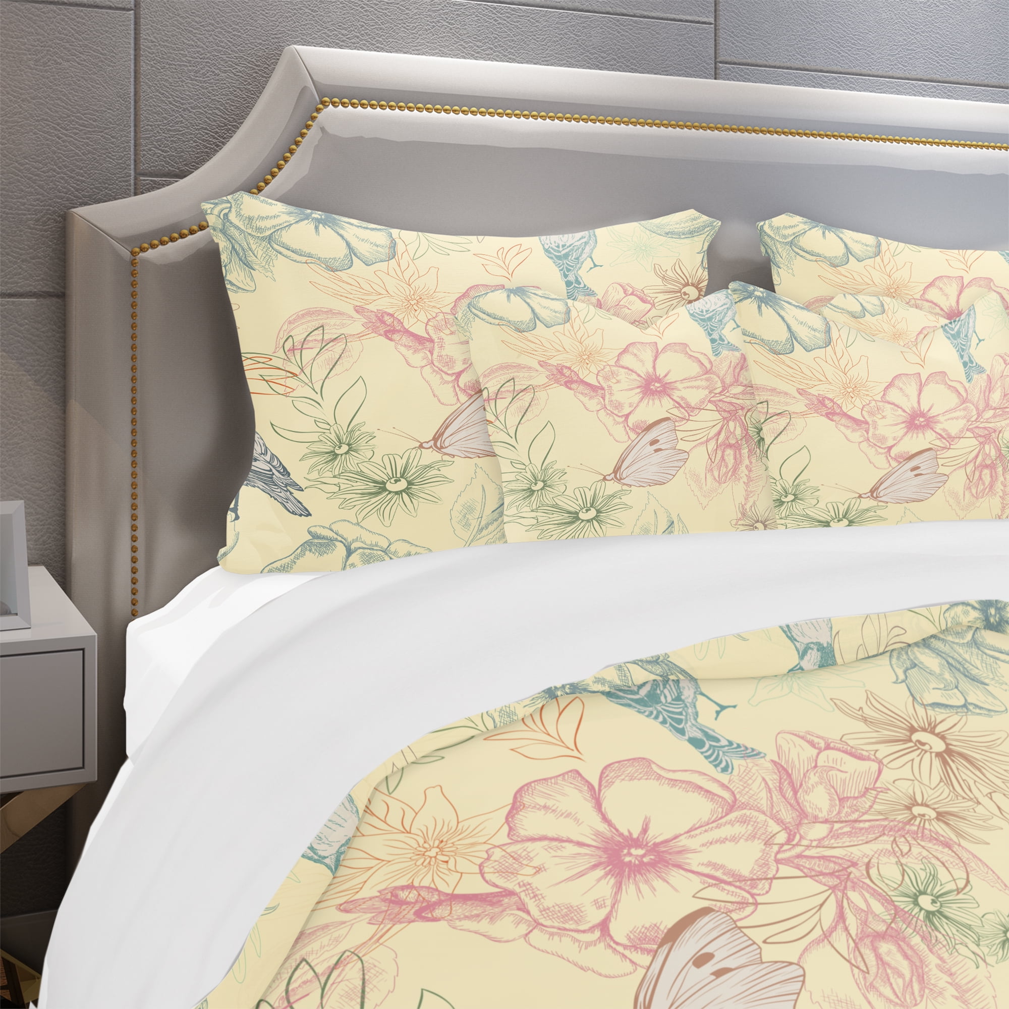 Designart 'Spring Pattern with Butterflies on Flowers' Modern & Contemporary Duvet Cover Set