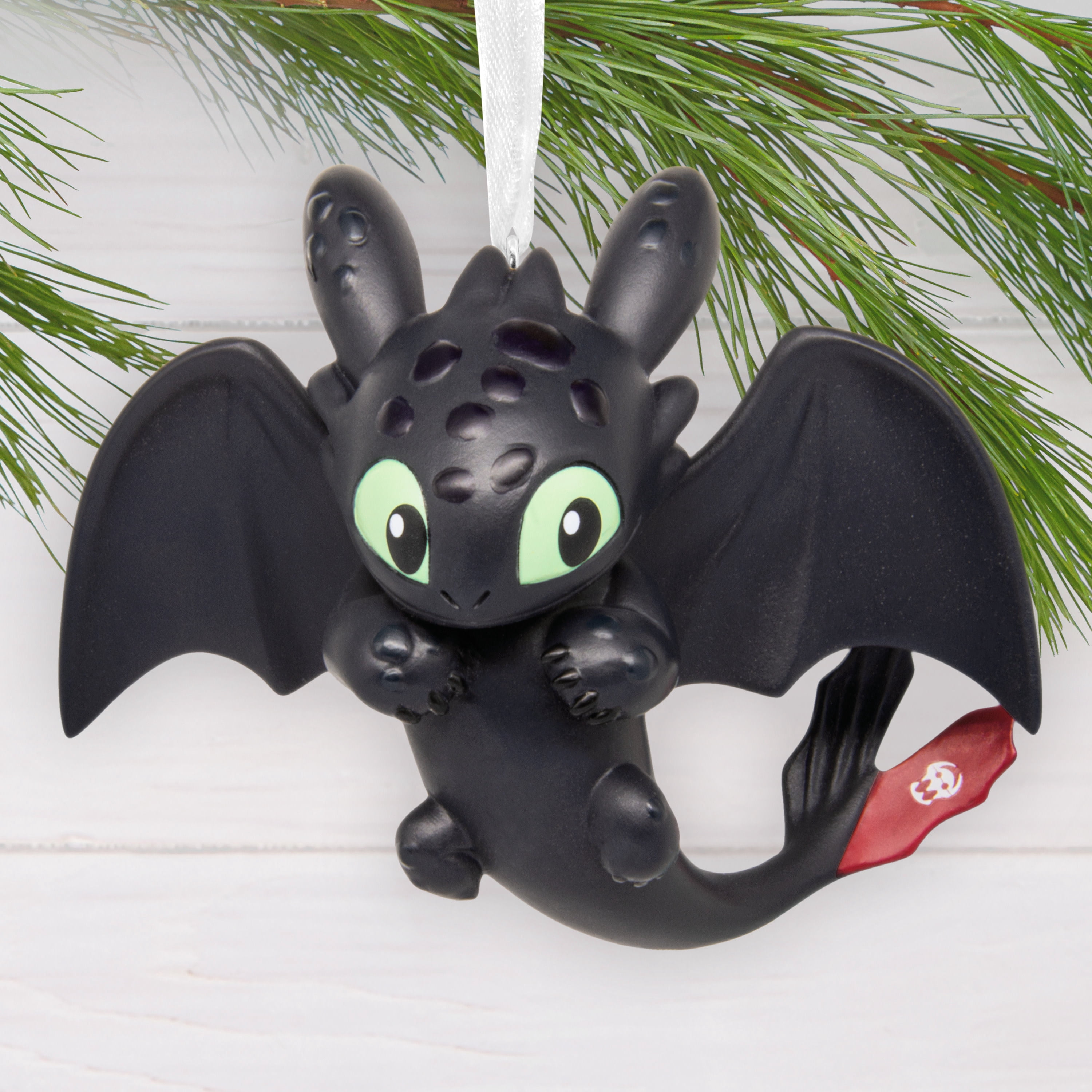 Hallmark Christmas Ornament (DreamWorks Dragons Toothless), 1 Count