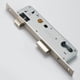 thumbnail image 5 of Bearachild Pestillo robusto en forma de U para puertas de apertura izquierda o derecha. Cerradura de puerta de aleación de aluminio para sala de Cerraduras de hardware ocho mil quinientos veinte, 5 of 6