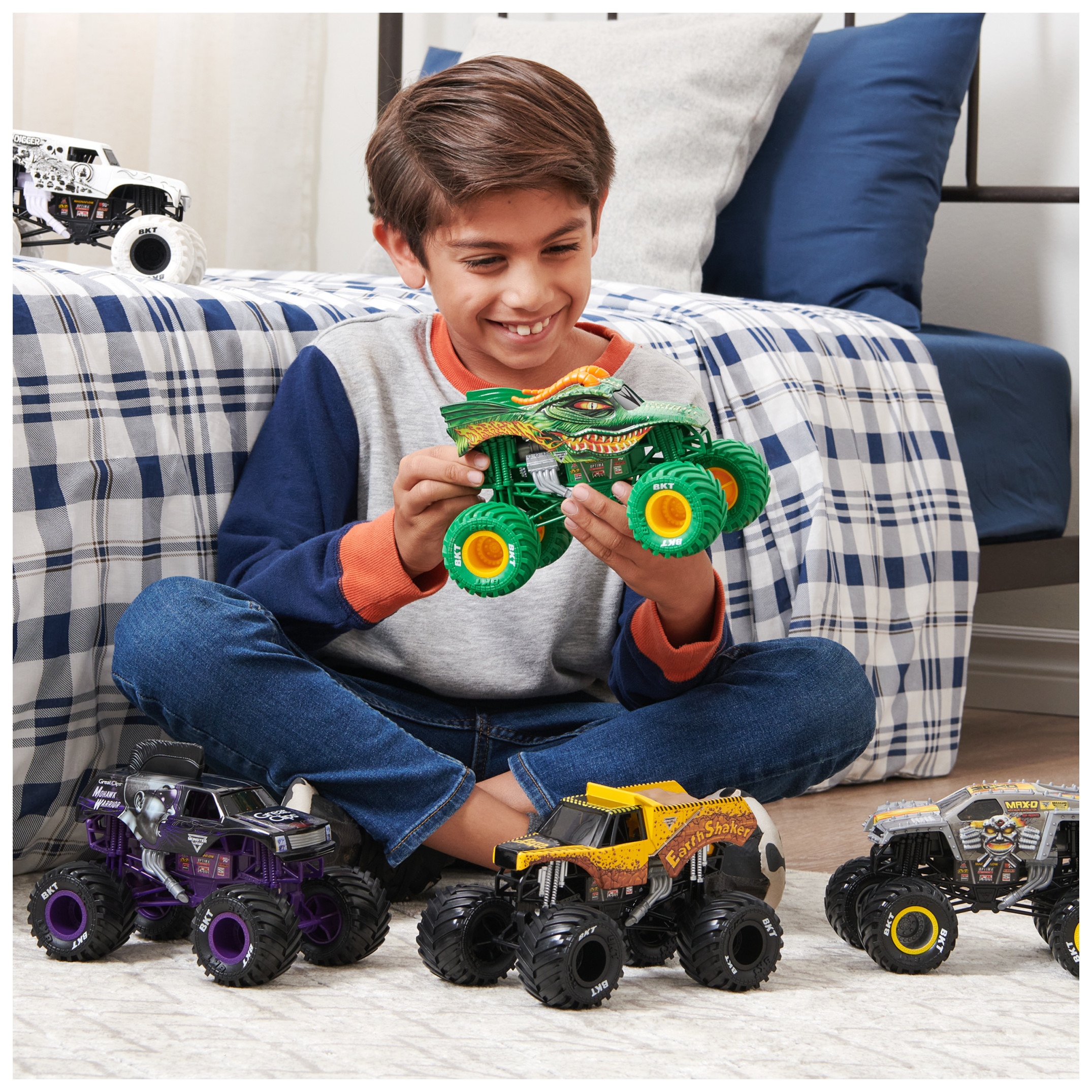 Monster Jam Dragon 1:24 Scale Die-Cast Truck with Suspension photo 5