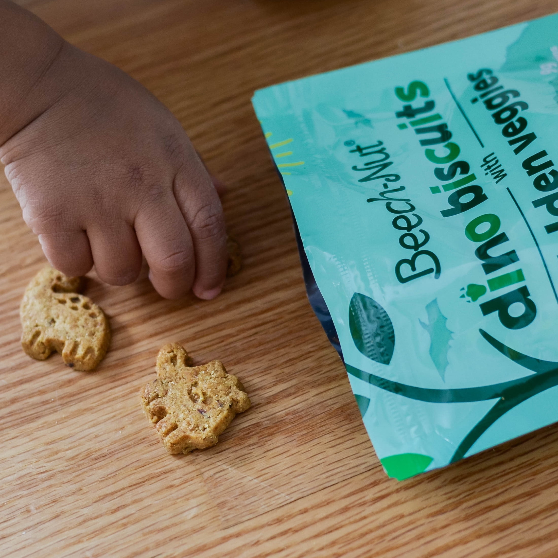 Beech-Nut Dino Biscuits with Prebiotics Blueberry Yogurt Baked Toddler Snack, 5 oz Bag