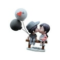 thumbnail image 2 of Decoraciones para el tablero del automóvil, pareja besándose, hermosos accesorios para el tablero interior. fondo gris, 2 of 9