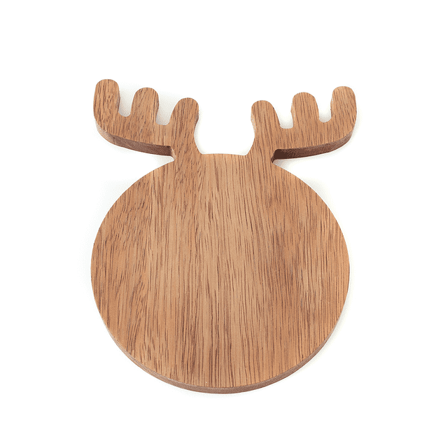 Tabla para servir o picar de madera en forma de reno navideño. ARTE MARRON Tabla reno