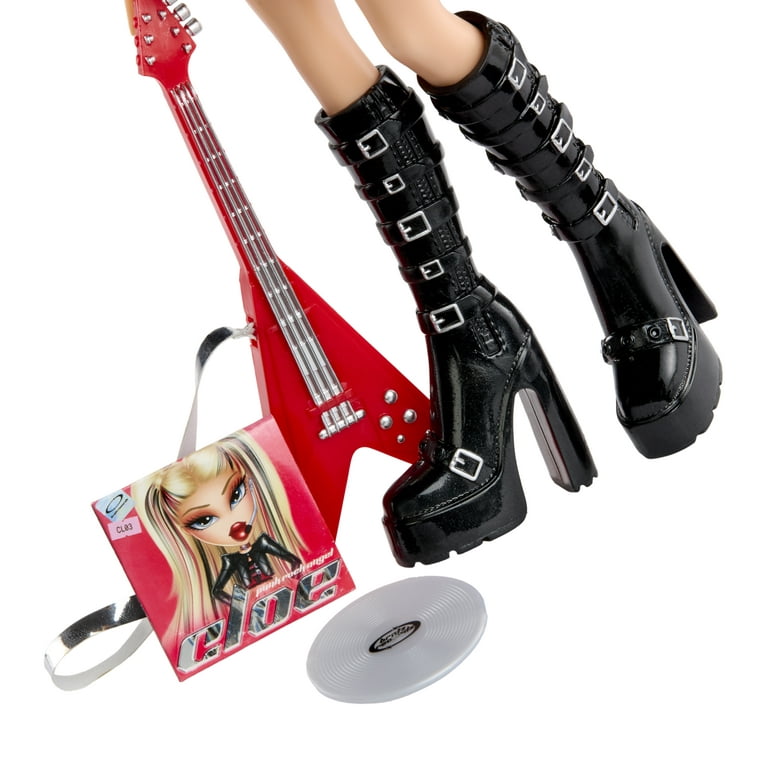 Bratz Pop Starz Cloe Fashion Doll with Accessories and Charm