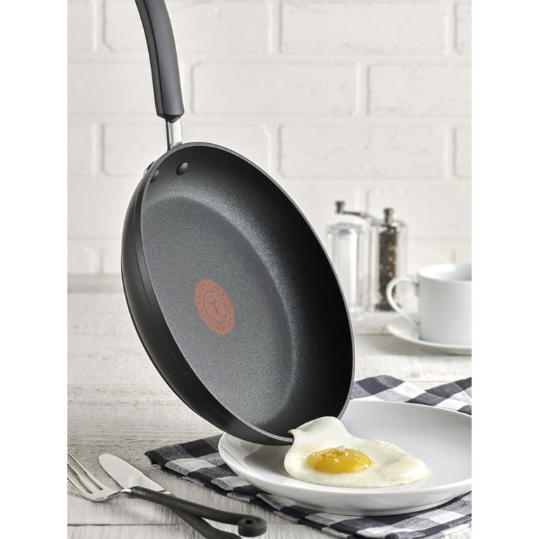 I Purged All of My Cookware After Trying This On-Sale Pan at