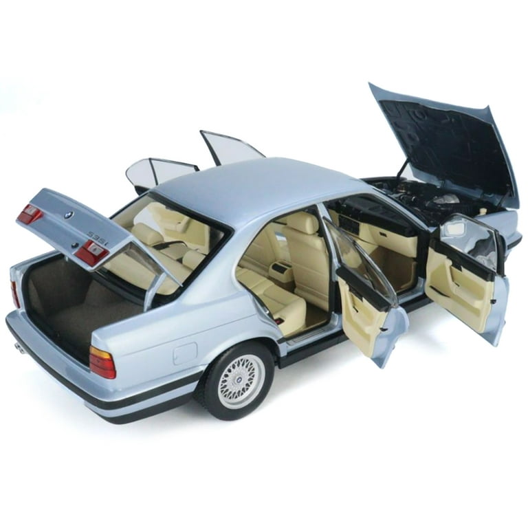 Diecast 1988 BMW 535i (E34) Light Blue Metallic 1/18 Diecast