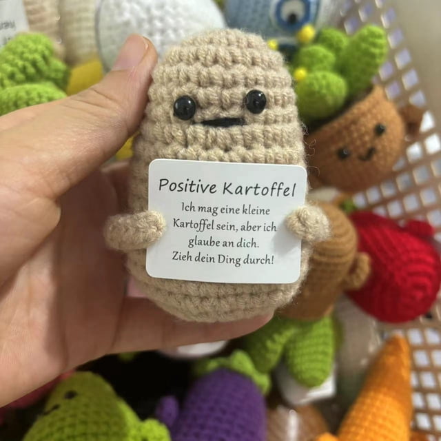 Bolsa de lana con forma de pepino, energía positiva, patata, expresión facial divertida, decoración hecha a mano de ganchillo, linda muñeca