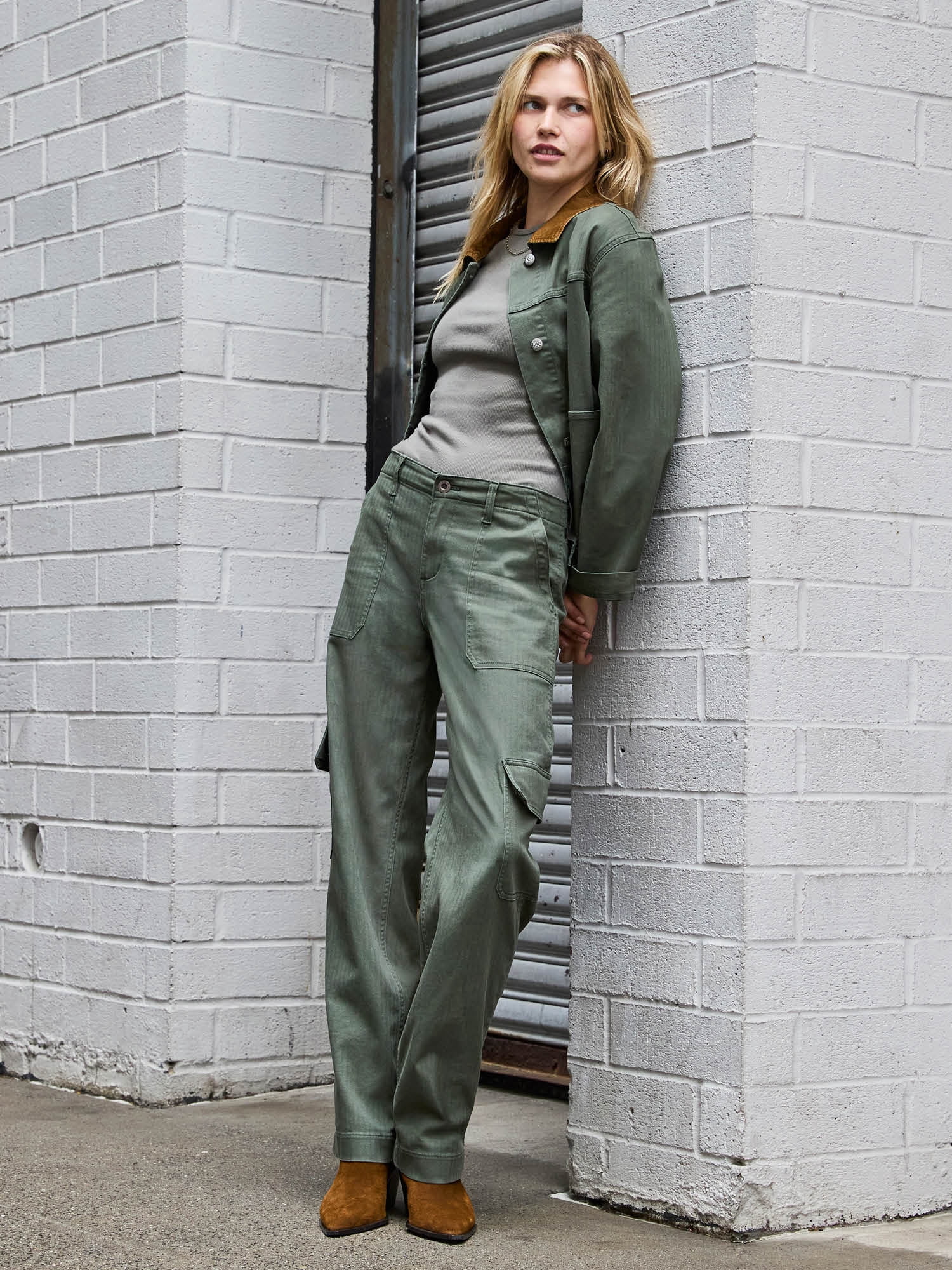 Lee® Women's and Plus Heritage Loose Straight Utility Cargo Pant