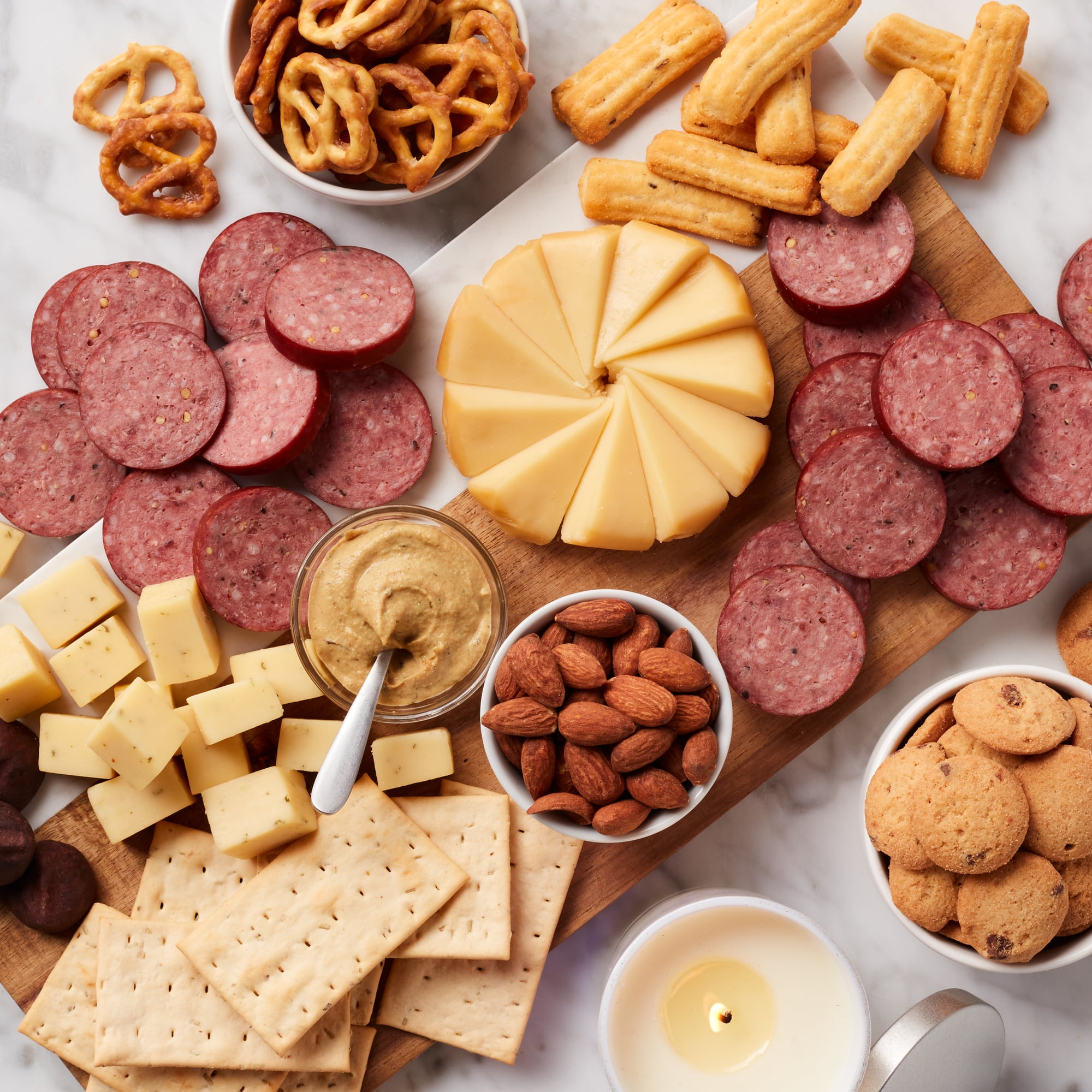 Hickory Farms Love & Light Gift Basket​, 12 pieces | Premium Summer Sausage Gift Set