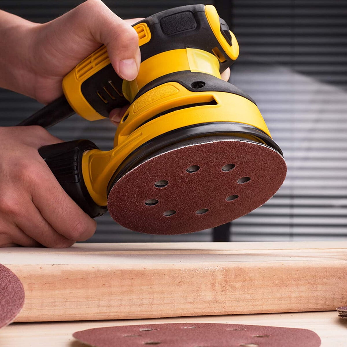 SATC 120Pcs 5" Sanding Discs Hook and Loop 8-Hole Orbital Sander Sandpaper 800-2000 Grit for Polishing