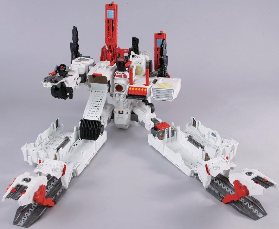 Transformers Generations TG-23 Metroplex Action Figure