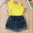 thumbnail image 4 of Conjuntos de camiseta sin mangas de cuello redondo para niñas, prenda superior de encaje con hombros descubiertos y pantalones cortos vaqueros estampados, conjunto de dos piezas, top de poliéster para, 4 of 6