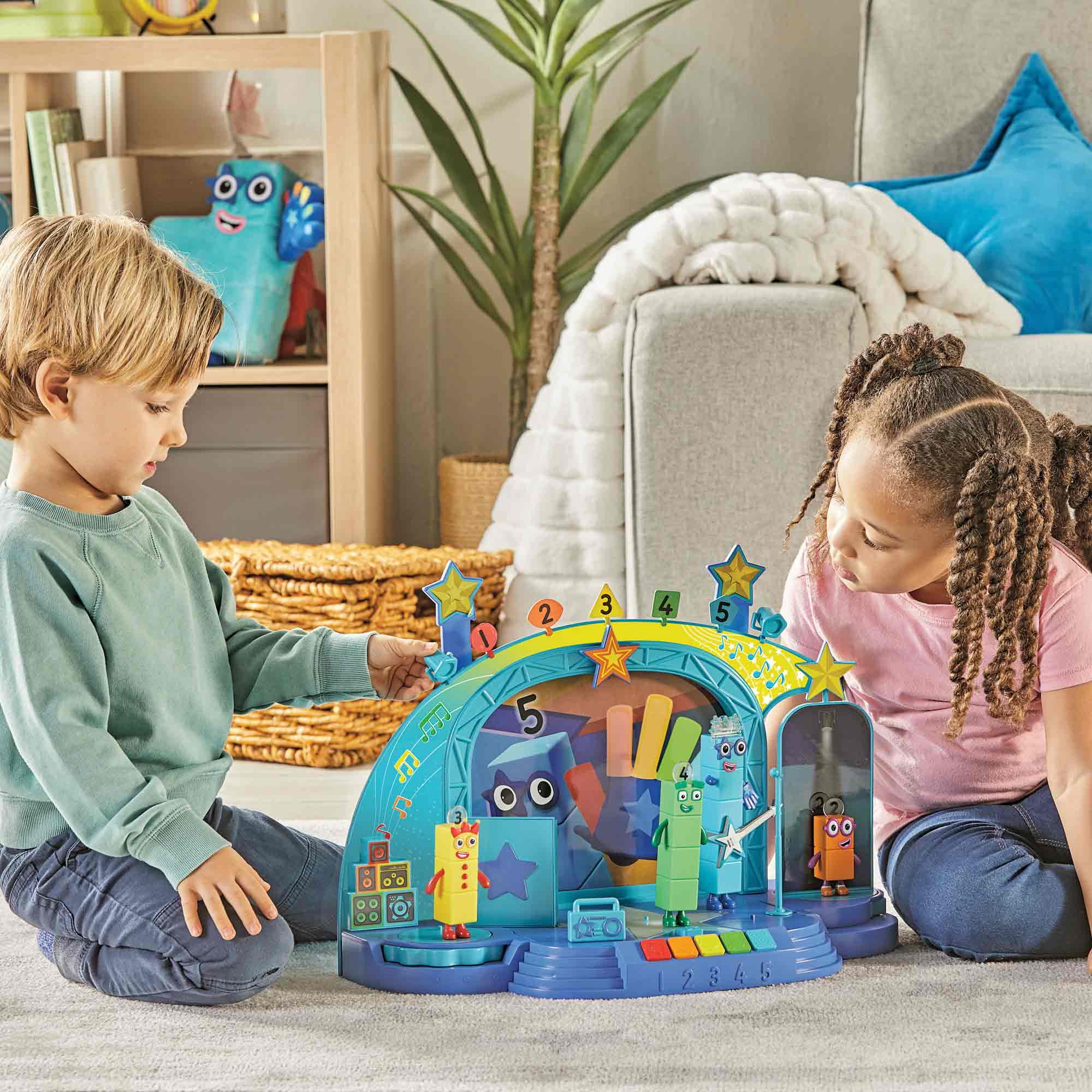 Numberblocks Five's Musical Superstar Stage Playset for Ages 3+, 15-Piece Educational Toy