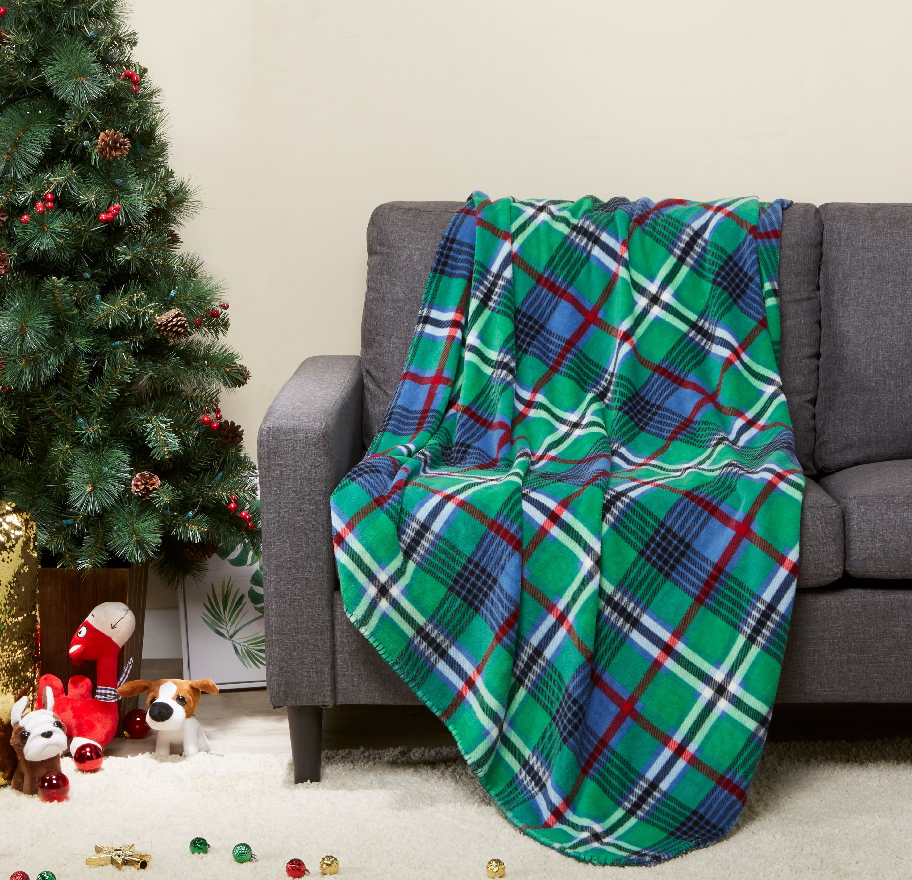 Mainstays Fleece Plush Throw Blanket, 50" x 60", Green Plaid, 2 Pack