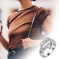 thumbnail image 1 of Anillo de plata en forma de corazón de moda para las mujeres y elegante diseño perfecto para cada ocasión, 1 of 7
