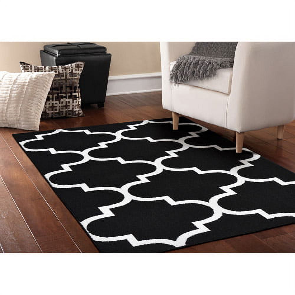 Garland Rug Quatrefoil Polypropylene Black/White Indoor Area Rug, 5' x 7'