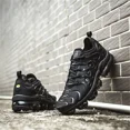 thumbnail image 1 of L+ Nike Air Vapormax Plus TN Chaussures de Course pour Hommes Noires, 1 of 6
