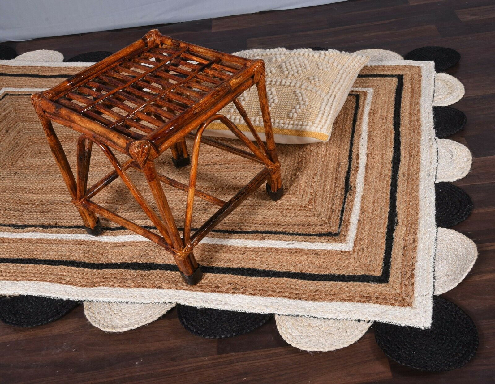 2 x 3 Feet ( 60 cm x 90 cm ) Natural Jute with Black & White Scalloped Area Rugs , Home Decor Rugs