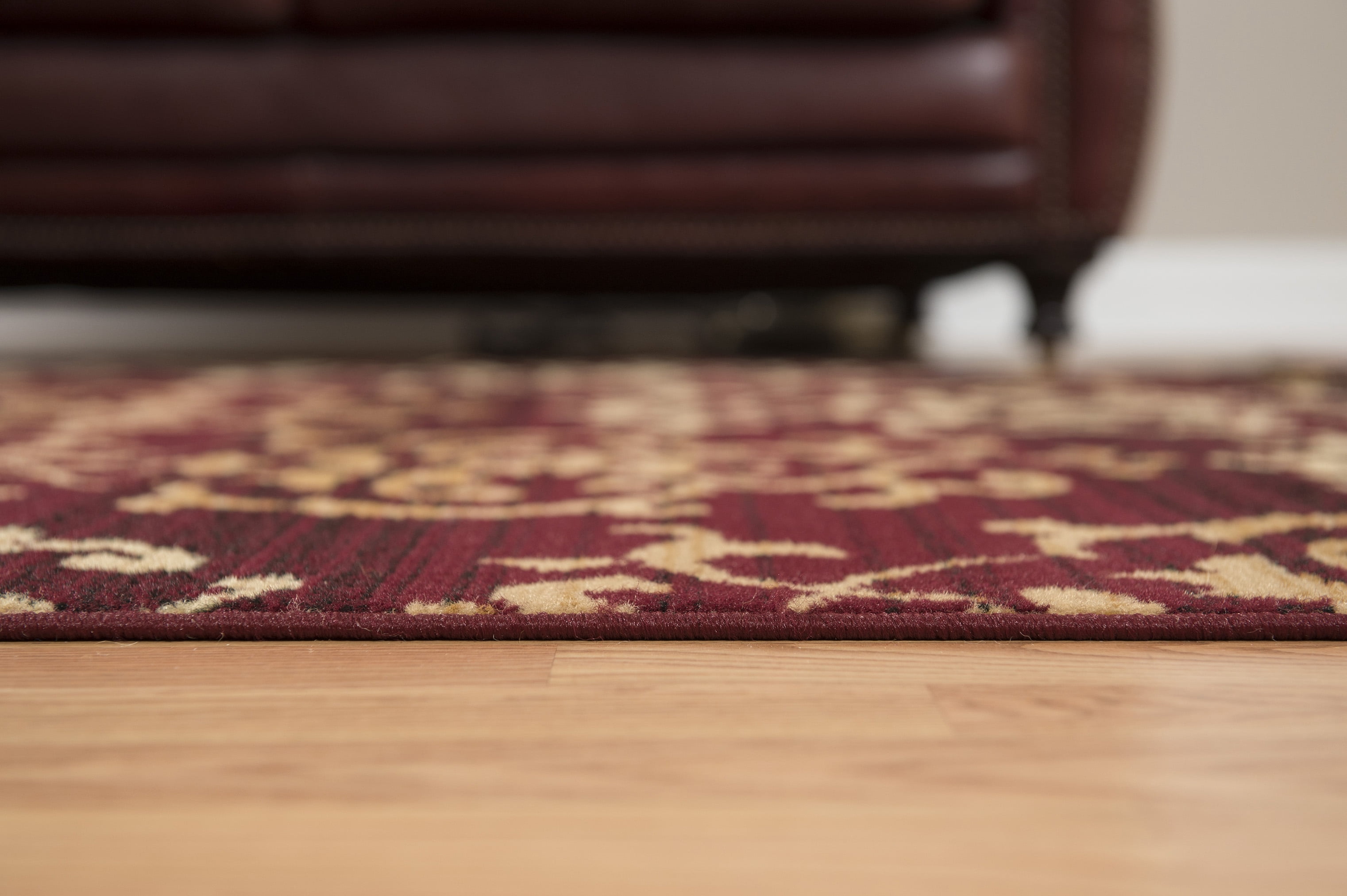 United Weavers Plaza Georgina Runner Rug, Medallion Pattern, Burgundy, 2'3 X 7'2"