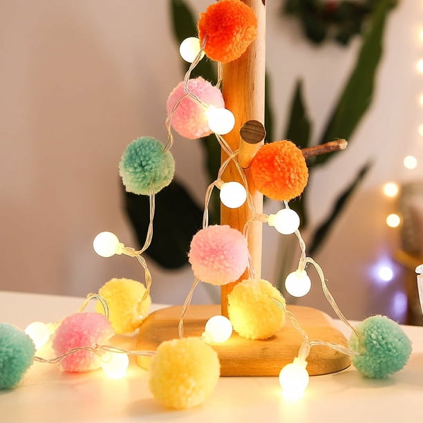 Guirnalda de luces LED a pilas, bolas navideñas con pompones, guirnalda decorativa de luces para interiores para fiestas en el dormitorio (blanco cálido)