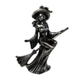 thumbnail image 4 of Figura decorativa de Halloween, estatua de bruja, escultura coleccionable Montar una escoba, 4 of 9