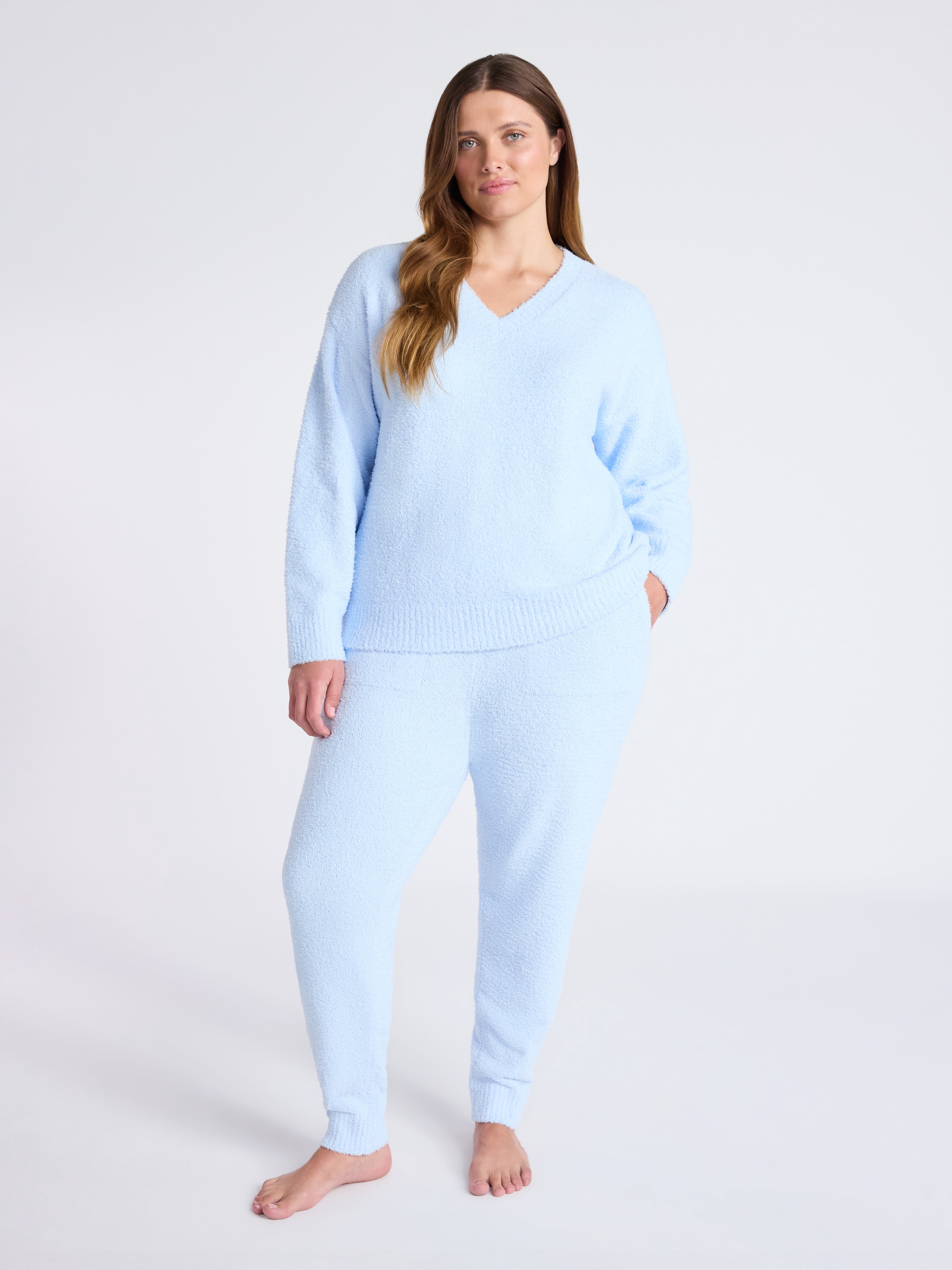 Joyspun Women's Fuzzy Knit V-Neck Top and Joggers Set, 2-Piece, Sizes XS-3X