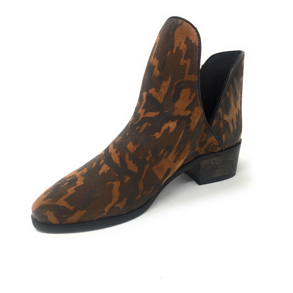 Matisse Footwear Matisse Women's Becca Camo Ankle Boots