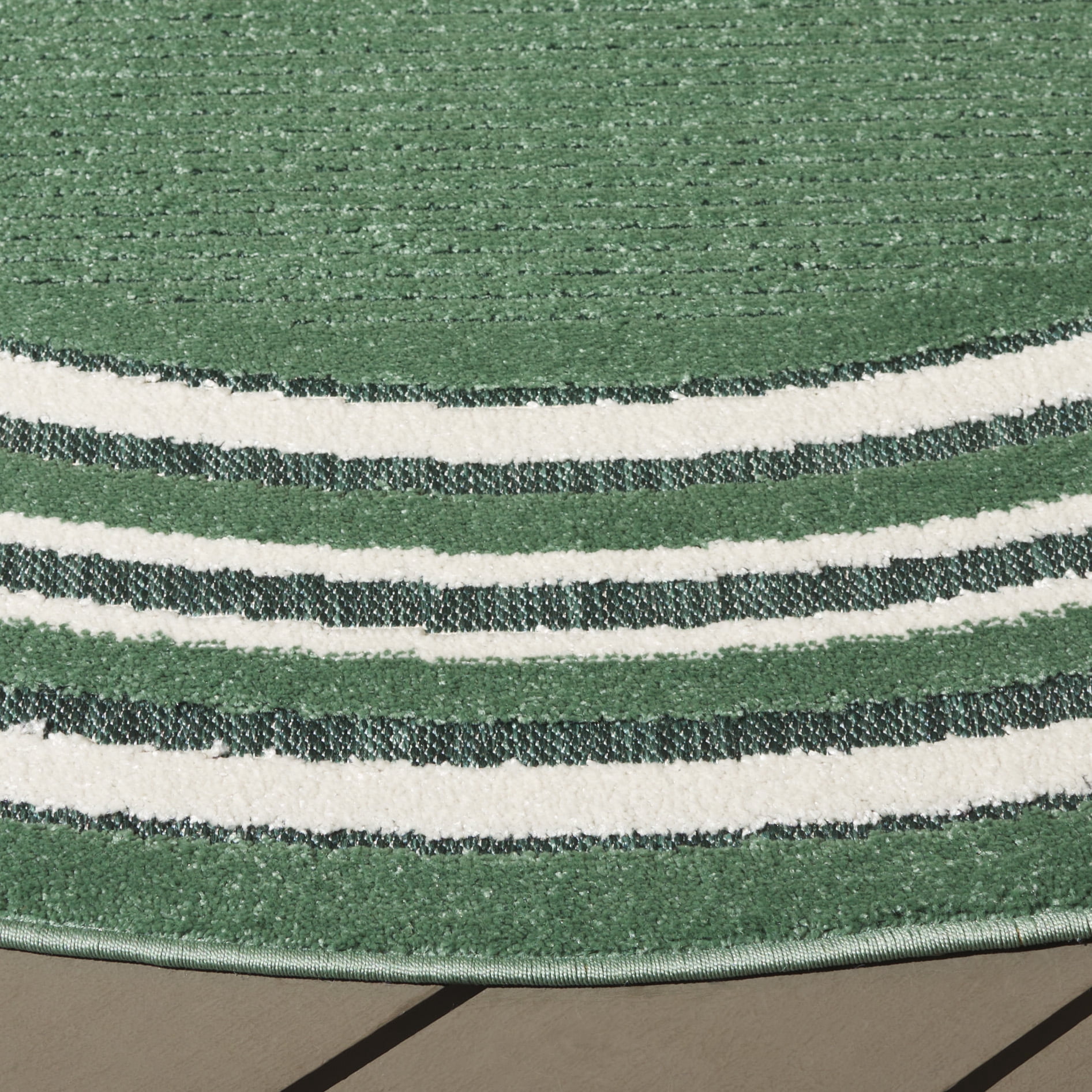 SAFAVIEH Cabana Rado Bordered Indoor/Outdoor Area Rug, Green/Ivory, 6'7" x 6'7" Round