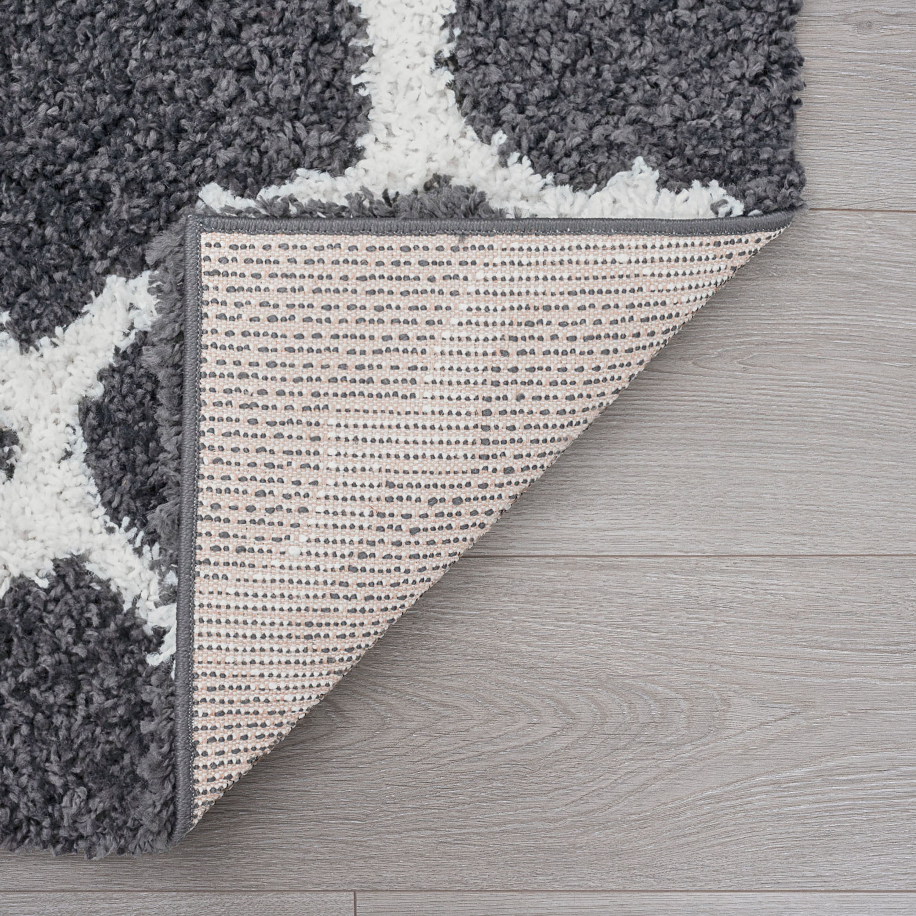 Jersey Shag Transitional Geometric Gray and White Polypropylene Indoor Area Rug, 4'x6' Rectangle