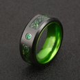thumbnail image 4 of Anillo TUNGSTORY de carburo de tungsteno verde con dragón celta para hombre, 8 mm, 4 of 6