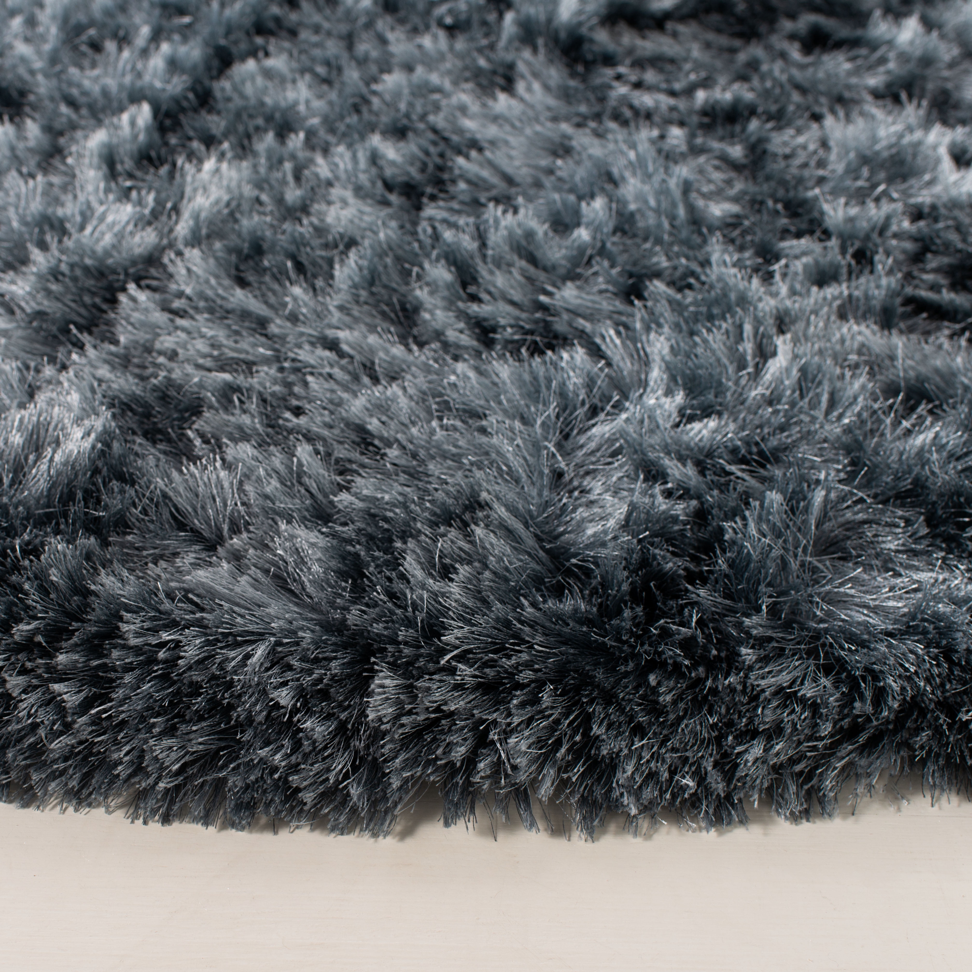 SAFAVIEH Ocean Amyas Solid Shag Area Rug, Slate, 8' x 8' Round