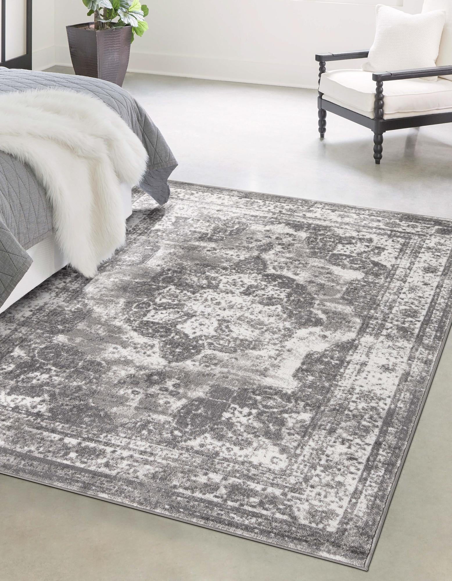 Reversible Easy-Care Gray Synthetic Rectangular Rug